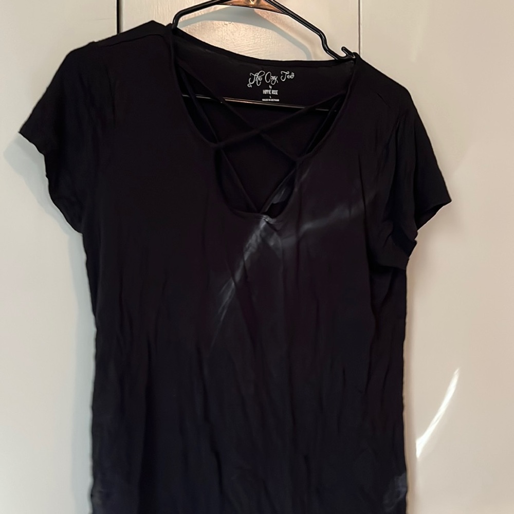 Black Tee